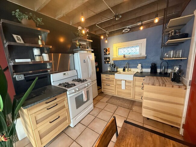 2900 Champa St unit ID1352699P, Denver, CO 80205 - photo 7