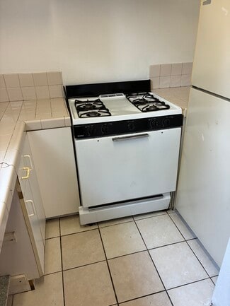 1133 E Divisadero St Unit Apartment, Fresno, CA 93721