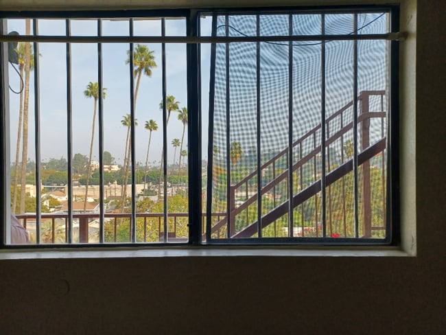 4772 Templeton St unit 3, Los Angeles, CA 90032 - photo 2