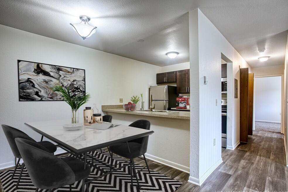 Maple Brooke Apartments, Kalamazoo, MI 49006 - photo 1