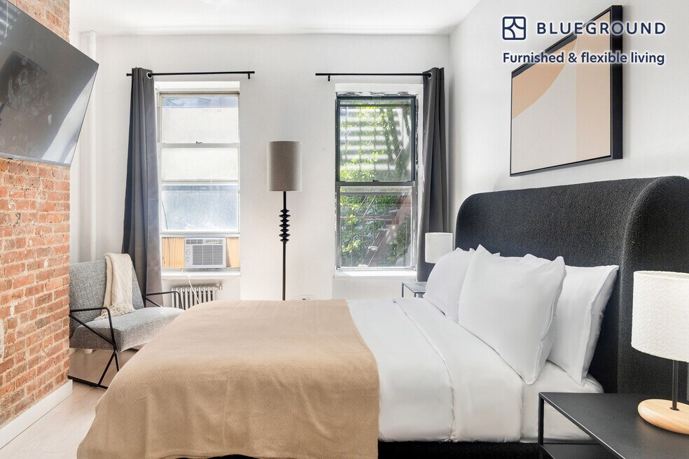 501 1/2 E 83rd St unit FL3-ID1998, New York, NY 10028 - photo 1