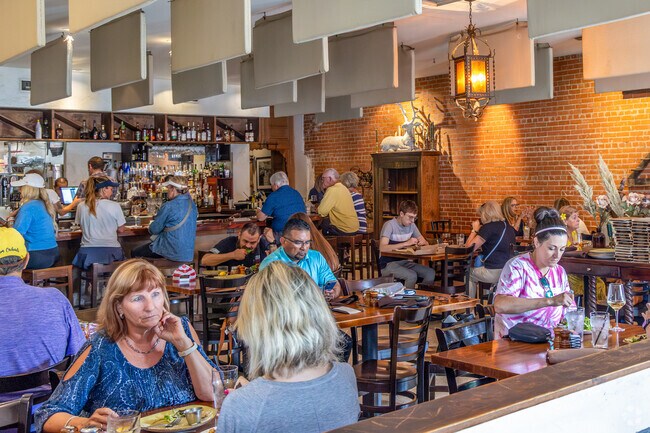 Northshore locals head to Zanata's for delicious pizza and pasta dishes.