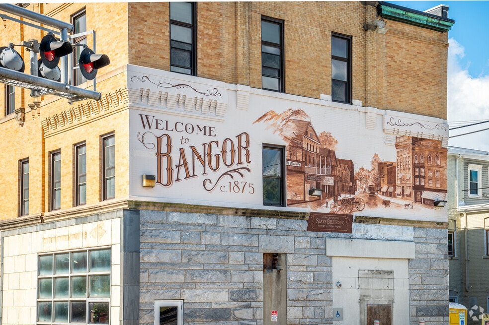 Neighborhood_Bangor_120623