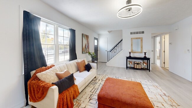 2776 Klondike Ct, Cincinnati, OH 45251 - photo 2