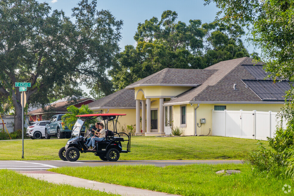 NH_PalmTrails_536196_P2_7-19-24