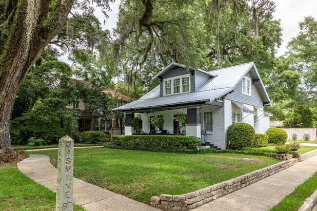 Mobile has lovely historic pre-war houses residing on streets lined with moss laden oaks.