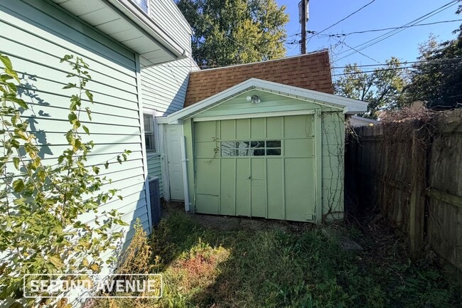 208 S Thomas Ave, Evansville, IN 47714 - photo 3