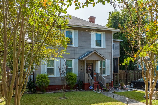 Colonial homes with small yards make up many of the streets in College Place.