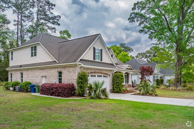Custom-built homes in Rogersville-Bradley Creek are situated on spacious lots.