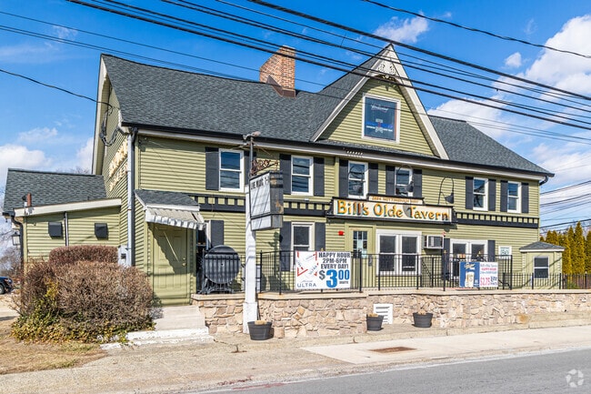 Locally owned stops like Bill’s Olde Tavern, a sports bar occupying a historic property in very popular among the residents of Mercerville, NJ,.