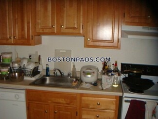 66 Homer Ave Unit 410, Cambridge, MA 02138