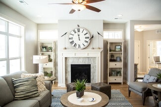 1008 NW Creekside Dr Unit 36503240, Waukee, IA 50263
