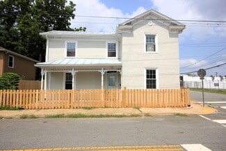 421 9th St NW, Charlottesville, VA 22903