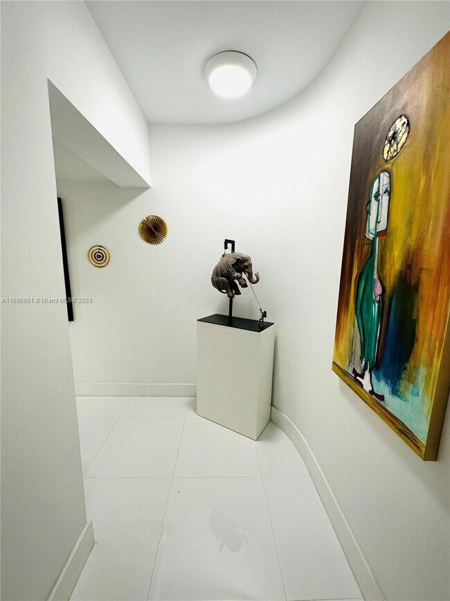 The Courts at South Beach unit 10018, Miami Beach, FL 33139 - photo 5