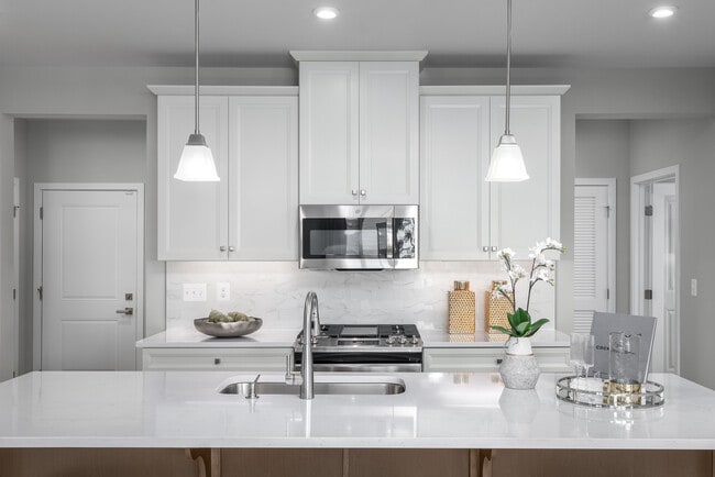 Potomac Shores - Elevator Condos, Onyx with Den Plan unit 36924398, Dumfries, VA 22026 - photo 2