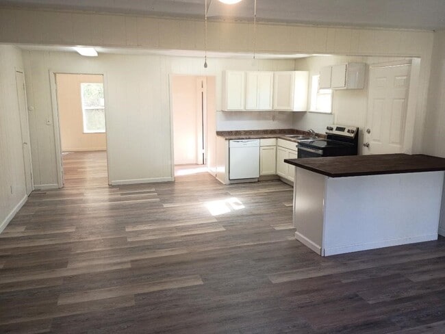 1558 N Fletcher, Jasper, TX 75951 - photo 3