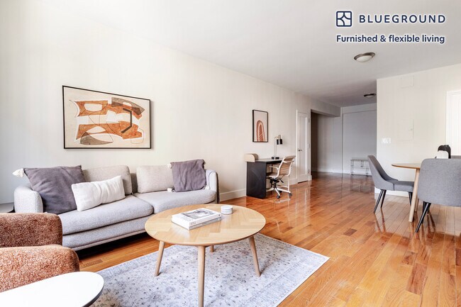 108 W 15th St unit FL4-ID1807, New York, NY 10011 - photo 3