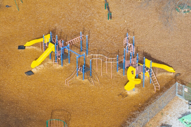 Gold Oak Elementary serves students in grades K-5.