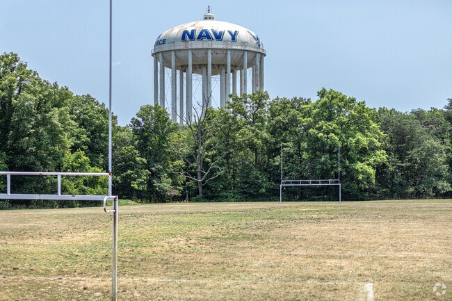 Douglas Patterson Park has a football field.