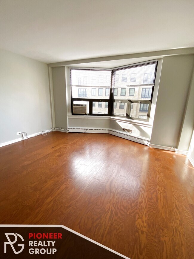 429 W Wellington Ave unit 5H, Chicago, IL 60657 - photo 5