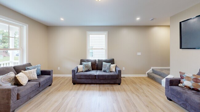 2730 Daisy Ave, Halethorpe, MD 21227 - photo 2