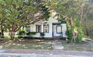 305 N Boundary St Unit A, Williamsburg, VA 23185