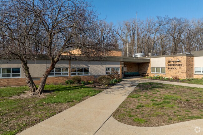 Jefferson Elementary School welcomes Plymouth kids.