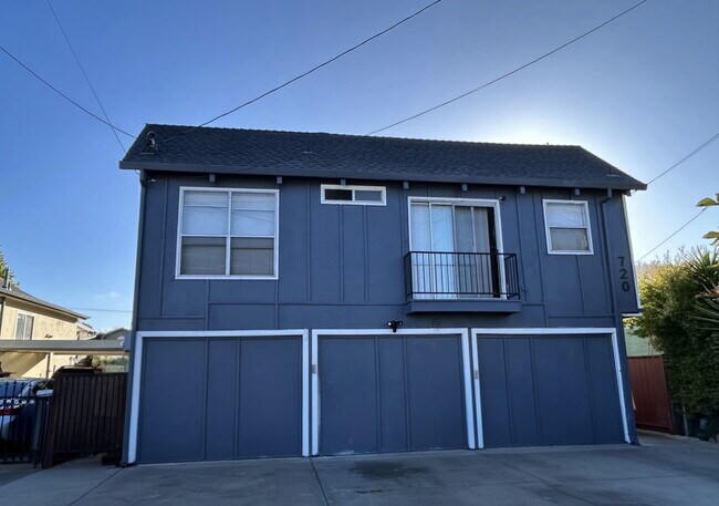 720 Stannage Ave unit B, Albany, CA 94706 - photo 2