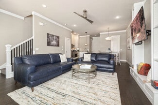 402 SW 5th St Unit ID1221912P, Bentonville, AR 72712