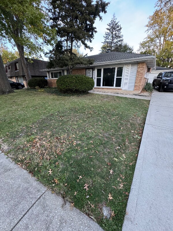 437 Navajo St, Park Forest, IL 60466