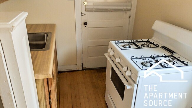 3622 N Marshfield Ave unit 1B, Chicago, IL 60613 - photo 5