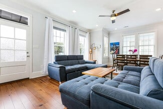 1216 Carondelet St Unit ID1269941P, New Orleans, LA 70130
