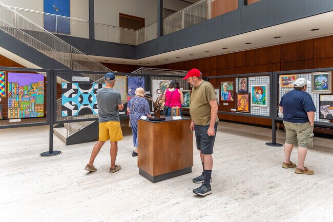 Utica residents don't have to travel far to find great art at the Munson Museum.