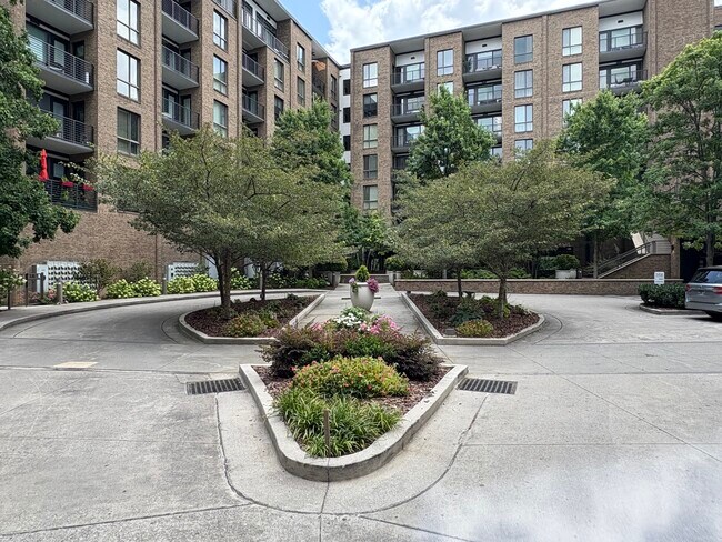 One North Shore Condominiums unit 630, Chattanooga, TN 37405 - photo 3