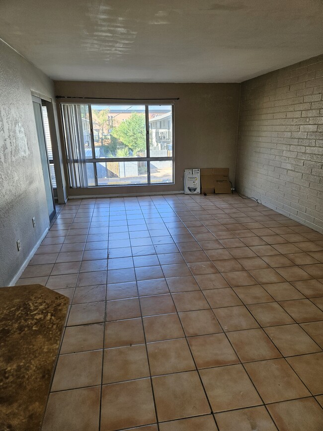 3828 N 32nd St unit UPPER, Phoenix, AZ 85018 - photo 3
