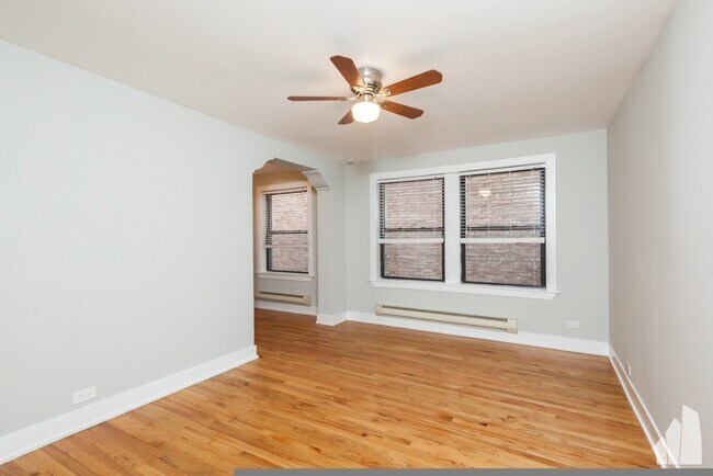 425 W Roscoe St unit 210, Chicago, IL 60657 - photo 3