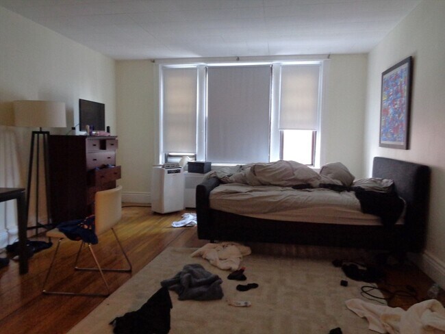 41 Carlton St unit 10, Brookline, MA 02446 - photo 2