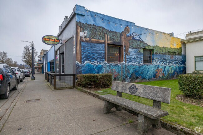 Stop by Wild Irish Pub in Shelton Washington for delicious burgers.