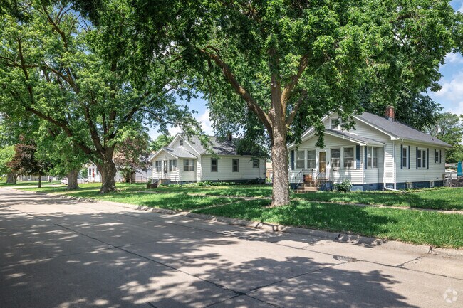 Tree-lined streets help keep residents cool in Columbus.