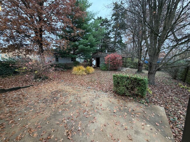 144 Flora Dr, Saint Louis, MO 63135 - photo 4