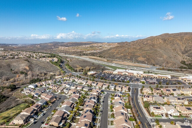 Sycamore Creek residents have convenient access to the I-15 Freeway.