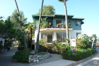 11940 Laurelwood Dr, Studio City, CA 91604