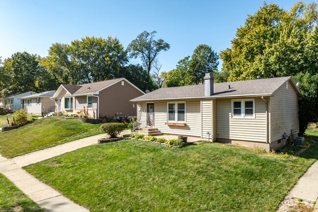 Typical ranch-style homes are found in the neighborhood of South Central DSM.