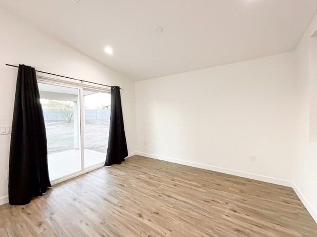 3802 N 23rd Ave, Phoenix, AZ 85015 - photo 4