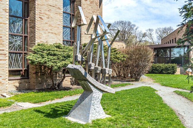 Temple of Aaron features many unique works of art.