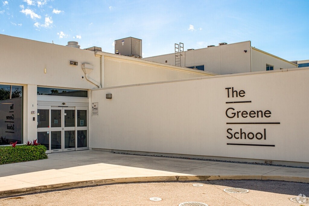 The Greene School provides education in the neighborhood of 
El Cid.