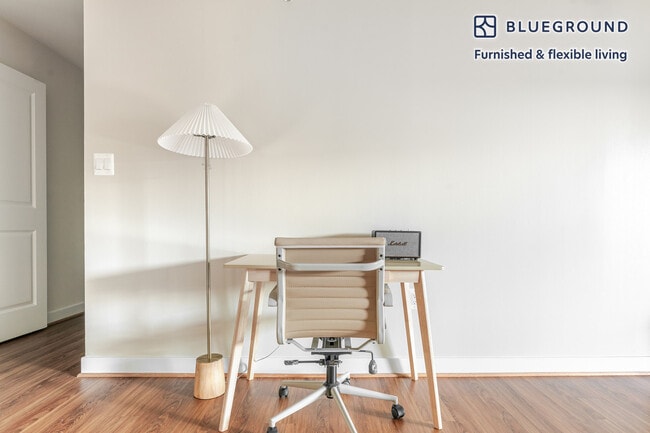 4001 N 9th St unit FL15-ID1117, Arlington, VA 22203 - photo 5