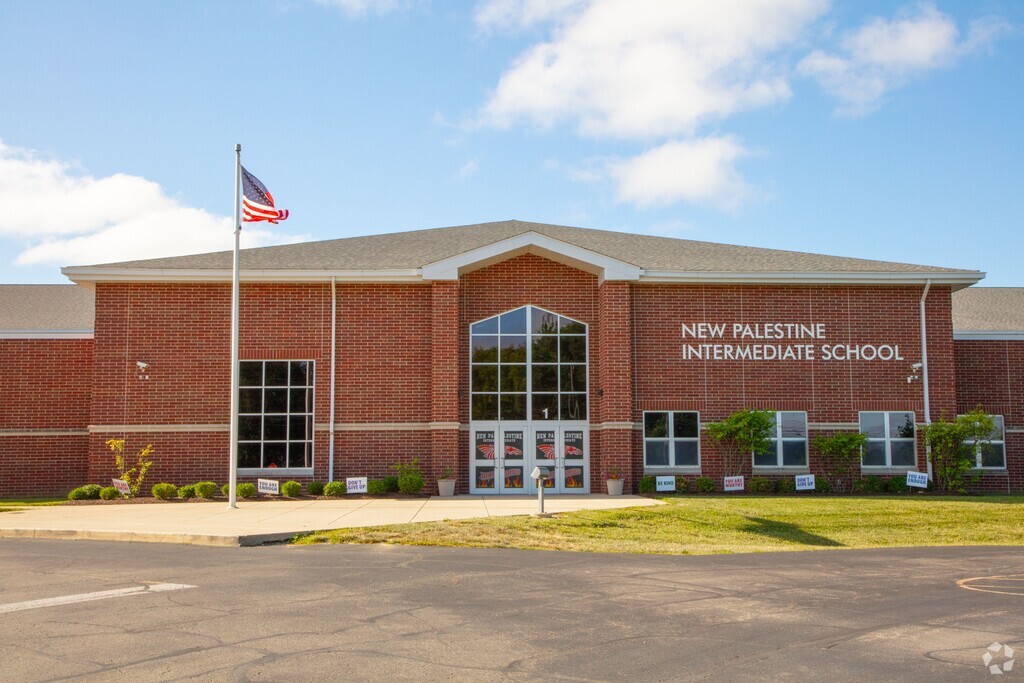 New Palestine Intermediate School serves students in the New Palestine community.