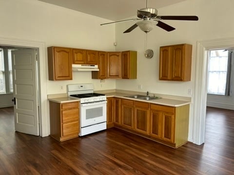 125 W Cedar St unit 125 West Cedar Stree, Eureka, CA 95501 - photo 4