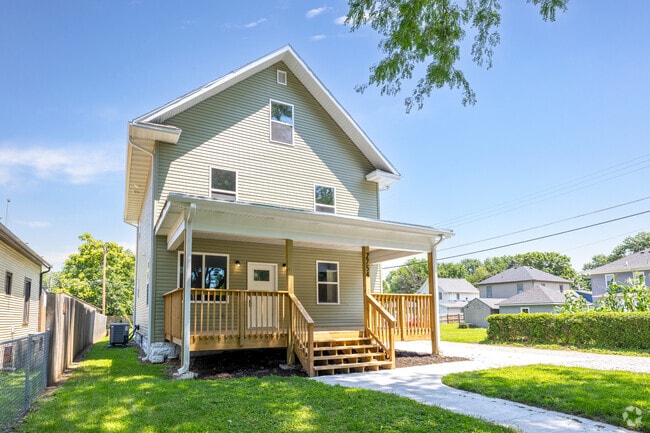 Many renovated homes can be found throughout Hartley.